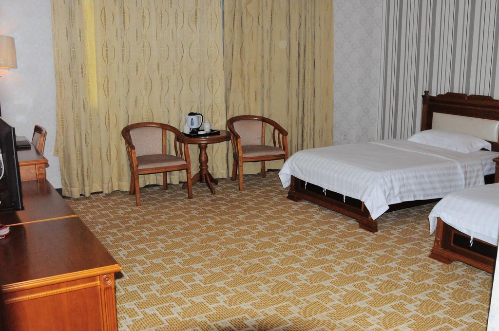 Super 8 Hotel Guangzhou Baiyun Airport Subway Station Inn 广州 外观 照片
