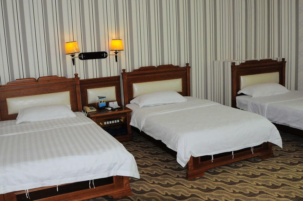 Super 8 Hotel Guangzhou Baiyun Airport Subway Station Inn 广州 外观 照片