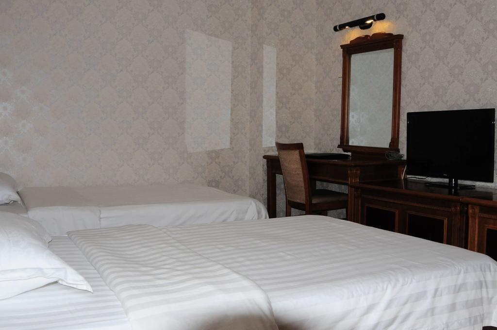 Super 8 Hotel Guangzhou Baiyun Airport Subway Station Inn 广州 外观 照片